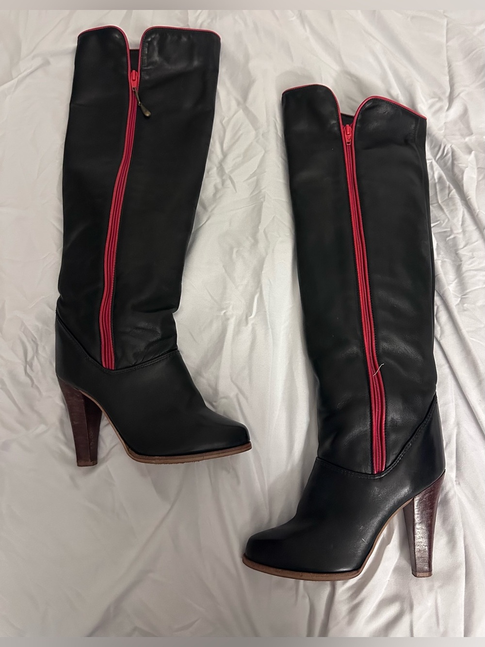 Vintage Zodiac Black Knee-High Leather Boots with Red Zipper Detail.!